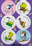 Snoopy Holiday Circle-Shaped Stickers