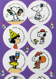 Snoopy Holiday Circle-Shaped Stickers