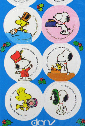 Snoopy Holiday Circle - Shaped Stickers - snoopn4pnuts.com