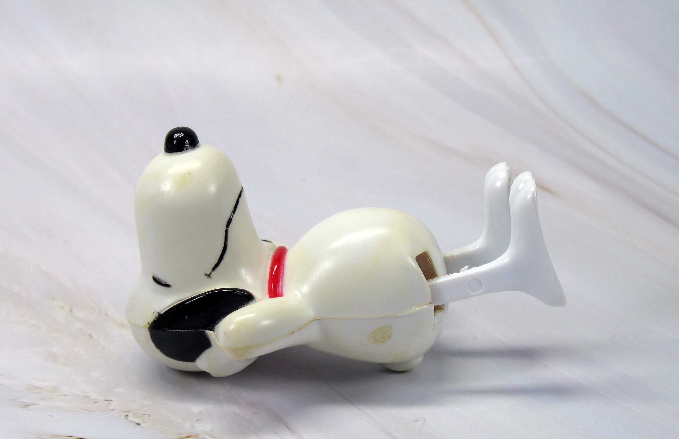 Snoopy Wind-Up Swimmer | snoopn4pnuts.com
