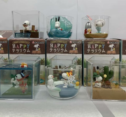 Snoopy Mini Terrarium Figurine - snoopn4pnuts.com