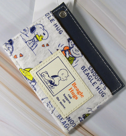 Snoopy Beagle Hugs Cloth and Vinyl ID and Credit Card Holder - snoopn4pnuts.com