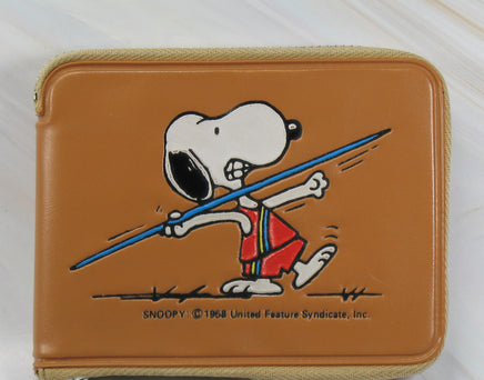 Snoopy Javelin Vintage Vinyl Bi - Fold Wallet - snoopn4pnuts.com