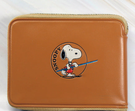 Snoopy Javelin Vintage Vinyl Bi - Fold Wallet - snoopn4pnuts.com