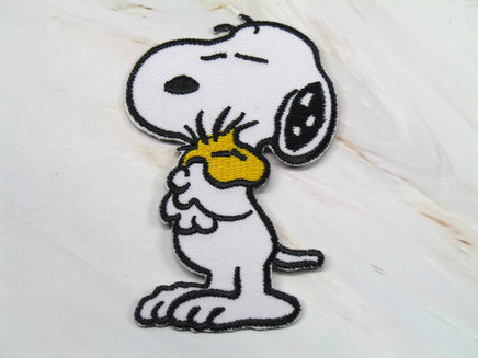 Snoopy Hugs Woodstock Patch - snoopn4pnuts.com