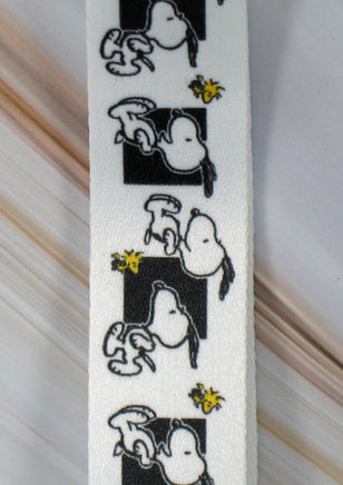 Snoopy Wrist Lanyard Key Chain With Lobster Hook Clasp - snoopn4pnuts.com