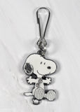 Snoopy Sitting Silver Plated Zipper Pull With 2 Rhinestones