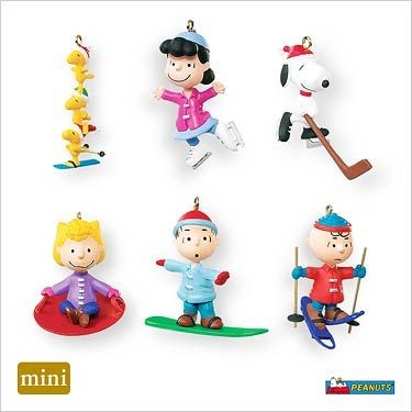 2007 Peanuts Gang Winter Sports Miniature Christmas Ornament Set