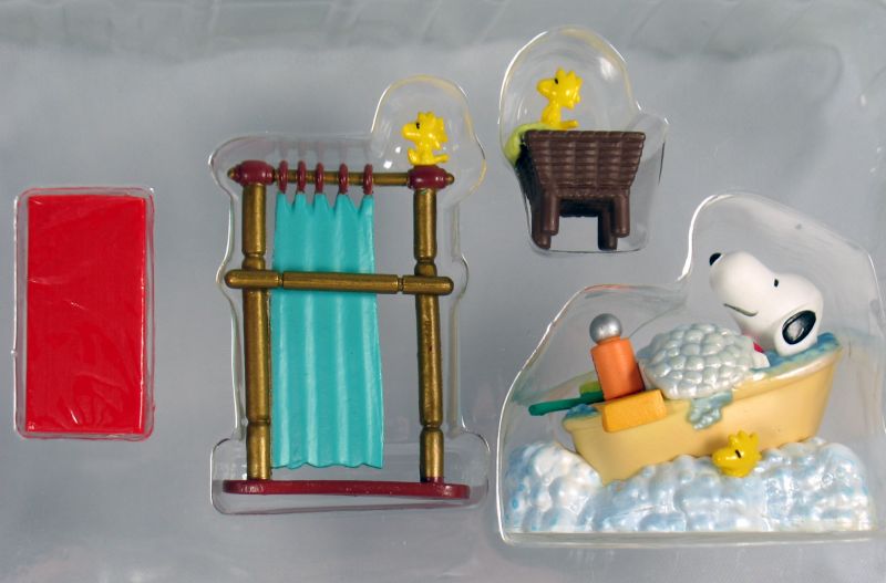 Snoopy Premium Figure Scene Set - Bath Time