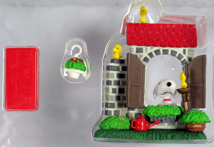 Snoopy Premium Figure Scene Set - To The Garden