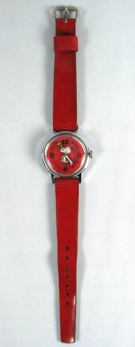 Snoopy Red Face Watch With Moving Hands (Needs New Battery) - snoopn4pnuts.com