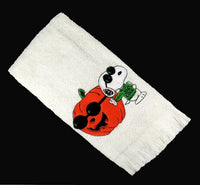 Snoopy Halloween Fingertip Towel - Joe Cool