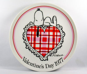 1977 - Schmid Valentine's Day Plate