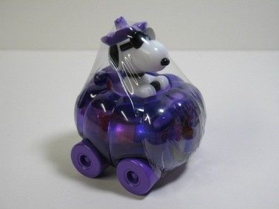 Snoopy Candy-Filled Toy Pumpkin Car
