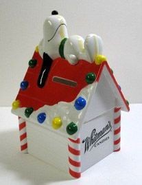 Snoopy's Decorated Doghouse Bank (Near Mint/No Candy)