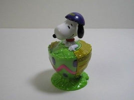 Snoopy Candy-Filled Easter Egg