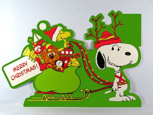 Snoopy Christmas Wall Decor | snoopn4pnuts.com