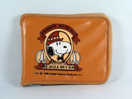 Snoopy Beaglebucks Zippered Wallet (Outside MINT/Inside Photo Sleeves Near Mint) - snoopn4pnuts.com