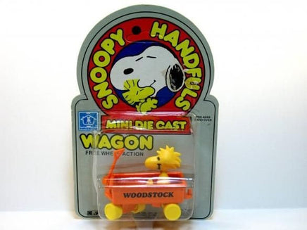 Woodstock in metal diecast wagon (GOOD CONDITION/NOT IN PACKAGE) - snoopn4pnuts.com