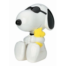 Snoopy Hugs Woodstock Bank - snoopn4pnuts.com